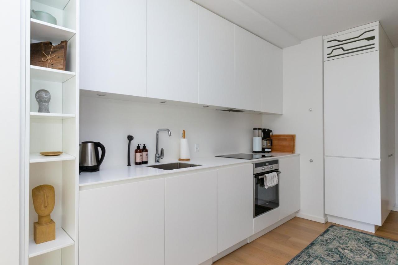 Lejlighed Lys 3 Vaerelses Med 26 M2 Sydvendt Altan *